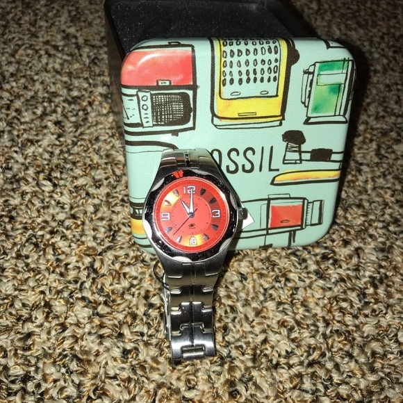 Fossil Watch - Picture 1 of 3